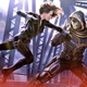 Black Widow, luchando contra Taskmaster en una imagen conceptual de la película Black Widow.